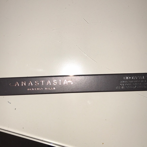 Makeup containers! - Picture 2 of 6